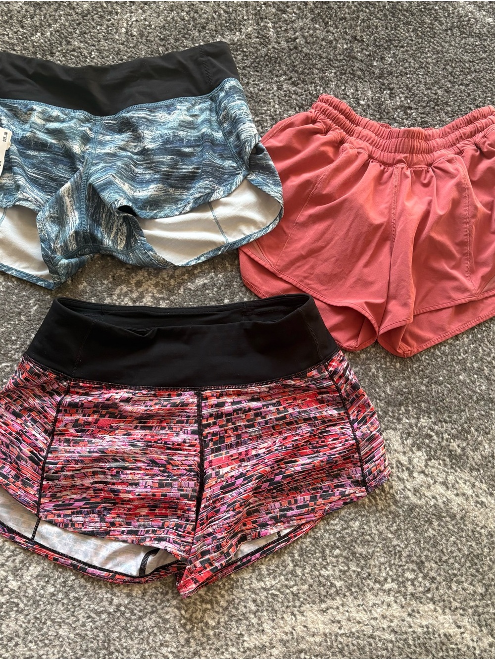 Lululemon speed up n Hotty Tottie Shorts -pink salmon, Blue, Multicolor 4 and 4T